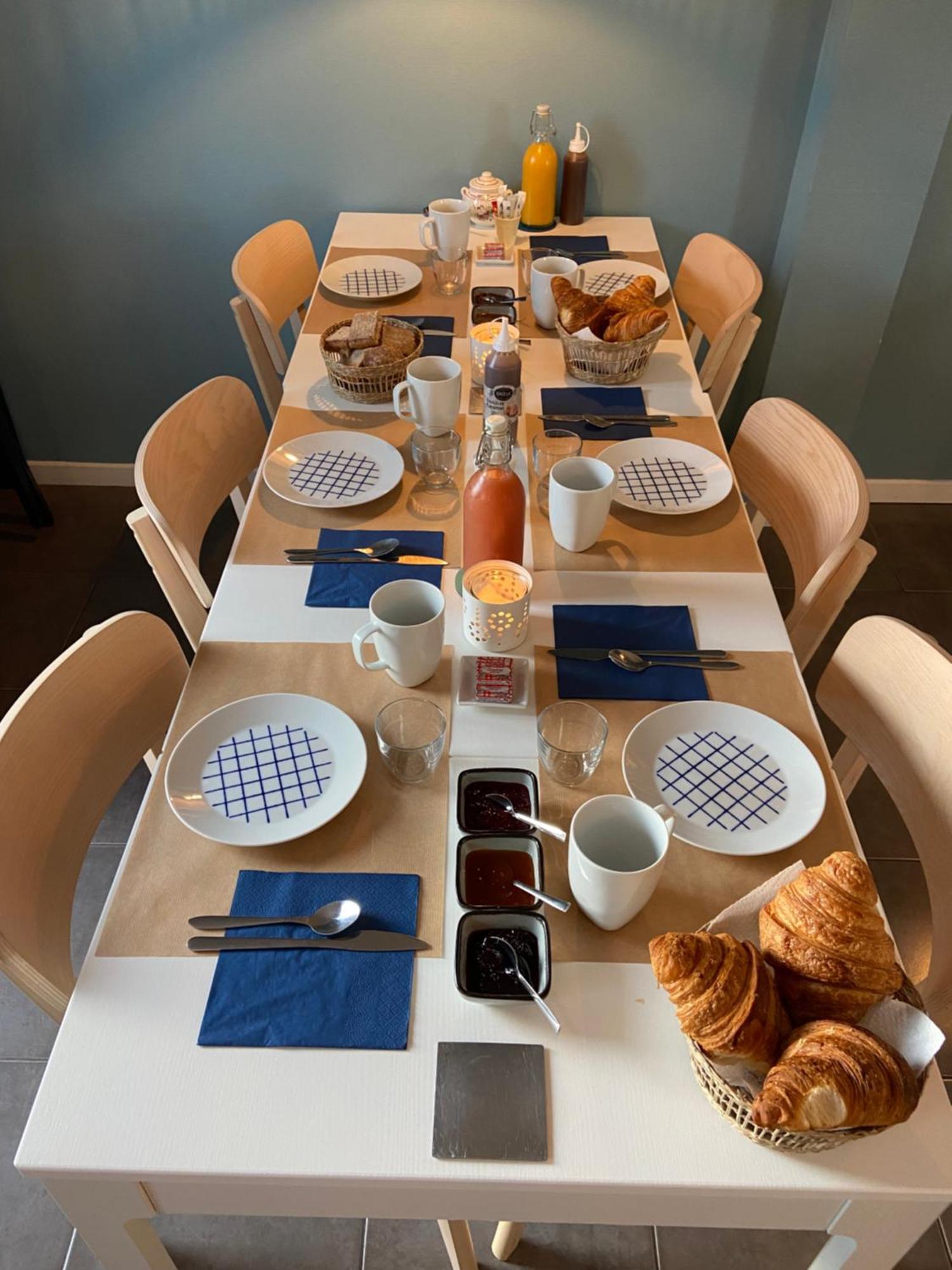 L'Atelier De Mezareun Bed & Breakfast Ushant ภายนอก รูปภาพ