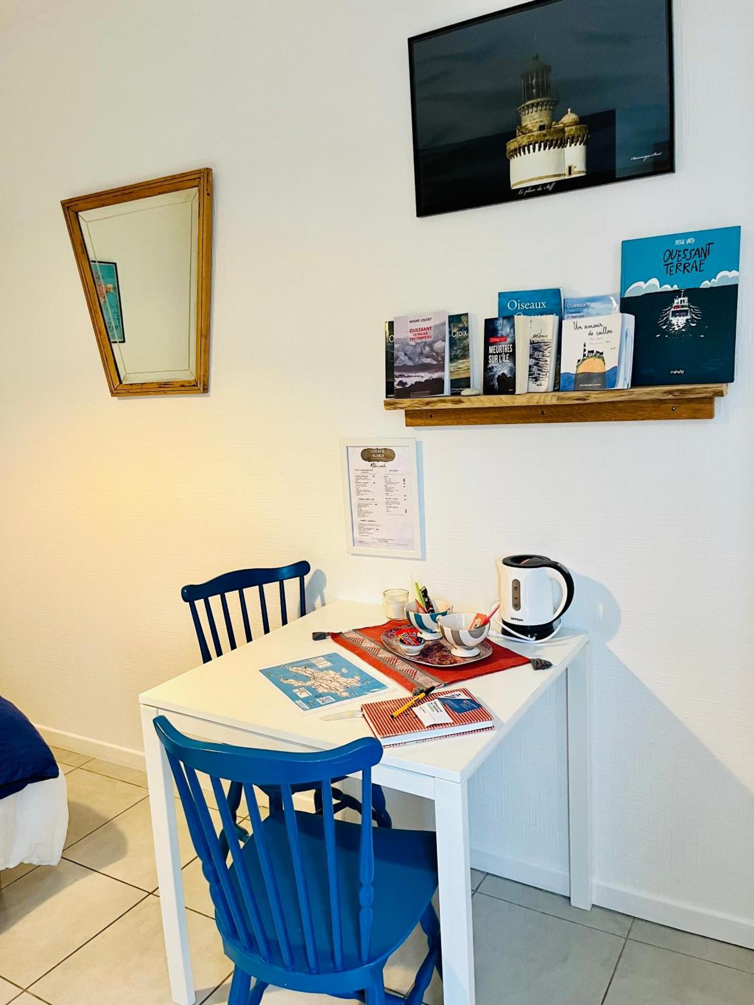 L'Atelier De Mezareun Bed & Breakfast Ushant ภายนอก รูปภาพ