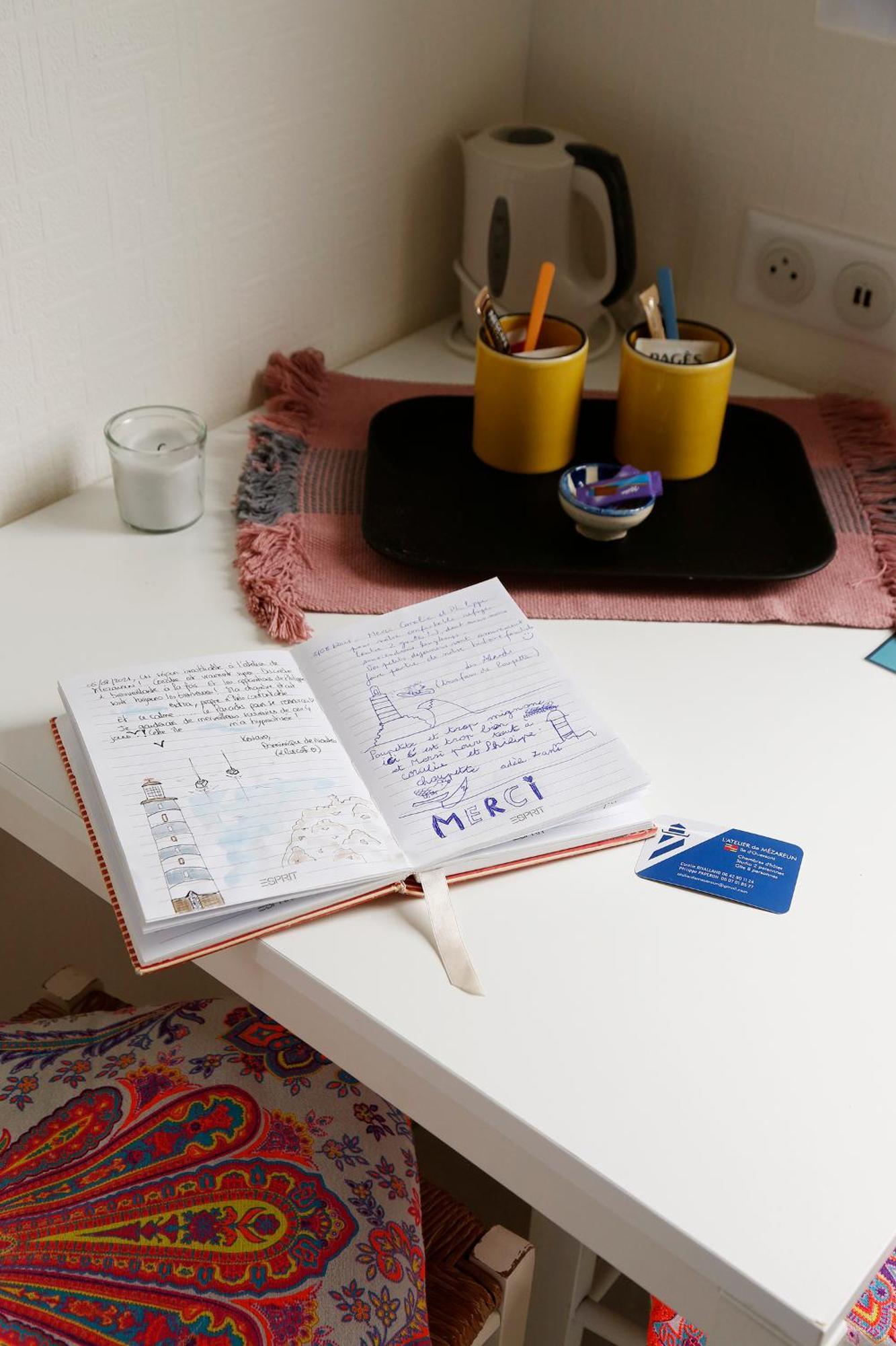 L'Atelier De Mezareun Bed & Breakfast Ushant ภายนอก รูปภาพ